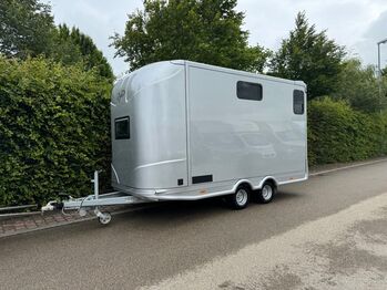 Pferdetransporter 2-Pferdeanhänger mit Seitenrampe und Wohnung Trailer Living Dusche Dickenherr Dickenherr