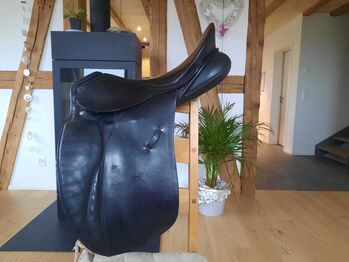 Pfiff Amaretto Dressursattel 17,5 Zoll, Priff Amaretto , Elisa, Dressursattel, Lanzenneunforn 