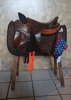 Podium Trail Horses Best SQ KW 31 Wanderreitsattel 16" = 18 + Zubehör Podium Italy Distanzsattel Wanderreitsattel
