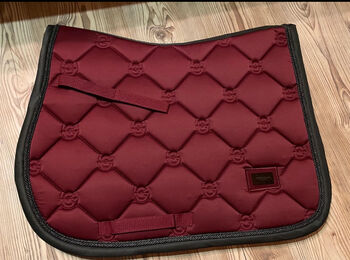 Equestrian Stockholm Schabracke VS Equestrian Stockholm