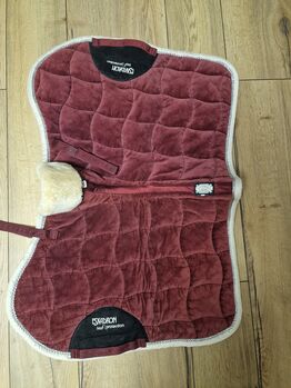 Eskadron Heritage Schabracke samt rot lamfell vs Eskadron Heritage