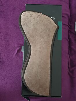 Acavallo memory foam pad Größe L spine relief slicon grip braun Acavallo memory foam pad