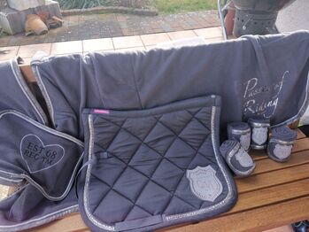 Ponyset in grau mit Silber, HKM, Helene Dörr , Dressage Pads, Wartenberg 