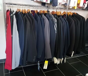 Restposten Turnierjackets 30Stück NEUWARE, BUSSE, EQUIPAGE, CAVALLO usw., Die Schatzkiste für Pferd & Reiter (Die Schatzkiste für Pferd & Reiter), Na zawody, Neubrunn