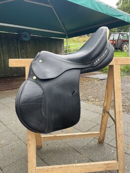 Presigesattel schwarz, Prestige, Tamea Meuli, Jumping Saddle, Uetendorf