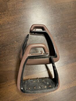 Freejump Performance, Freejump, Laura Werle, Saddle Accessories, Frastanz 