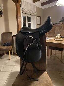 Prestige Dressursattel X-Helen mit Lackverzierungen, Prestige X-Helen, Anhedonje, Dressage Saddle, Bockhorn Adelheidsgroden