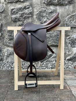 Prestige Golden Star saddle – 17" / 32, Prestige Golden star, Lana, Sonstiger Sattel, Griže