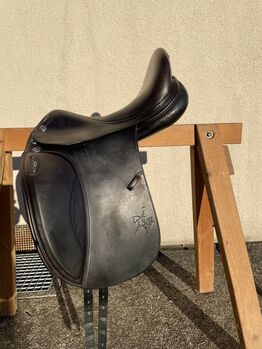Prestige Helen Dressursattel 17/33 mit Klettpauschen, Prestige Helen , Carina Riegg , Dressage Saddle, Burgau