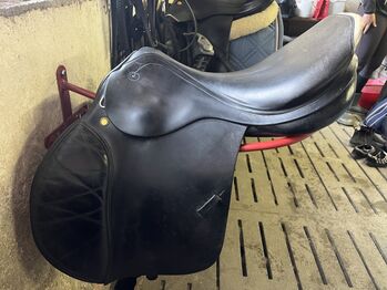 Prestige Springsattel, Prestige, Lilith Gruber, Jumping Saddle, Pilsbach