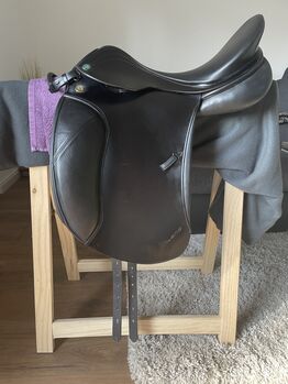 Prestige Milano 17 Zoll, Prestige  Milano , Kerstin , Dressage Saddle, Erkrath 