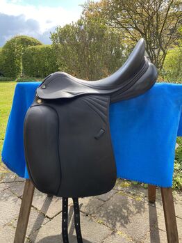 Prestige Milano Dressursattel 17’’, 32 Weite, Prestige Milano, Kathrin, Dressage Saddle, Dortmund