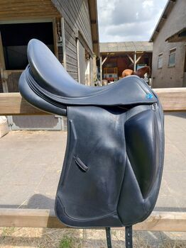 Prestige Monza dressage saddle 17/34, Prestige Monza, Anita Koene, Dressage Saddle, VELSERBROEK