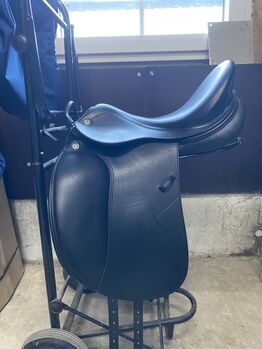 Dressursattel Prestige Optimax neuwertig, Prestige Optimax Classic, Cornelia Kerschenlohr , Dressage Saddle, Großmehring