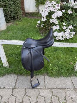 Dressursattel Prestige Philosophy, Prestige Philosophy, Naemi Merz, Dressage Saddle, Aarau