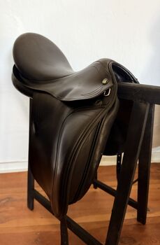 Prestige Roma Dressursattel (17 Zoll / KW 33 / TOP ZUSTAND Prestige  Roma Dressage 