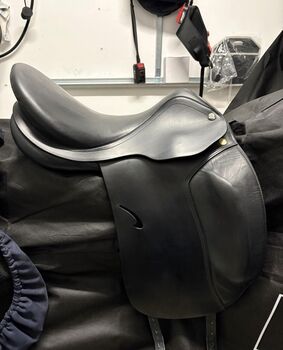 Prestige Roma Dressage 17/35 (33) Prestige  Roma 