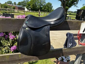 Prestige Roma Jump 18 Zoll, Kammerweite 32, Top-Zustand, Prestige  Roma Jump, Marina , Jumping Saddle, Natendorf