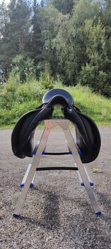 Prestige Roma VSD All-Purpose Saddle – 17” / 34 – Excellent Condition Prestige Roma VSD