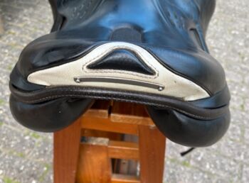 Prestige Springsattel hoher Neupreis, Prestige  x-breath, C. O'Connor, Jumping Saddle, Bielefeld 