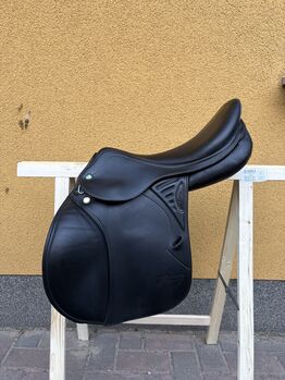 Prestige Versailles Springsattel 17 Zoll schwarz, Prestige  Versailles, Fiona, Jumping Saddle, Schlaubetal