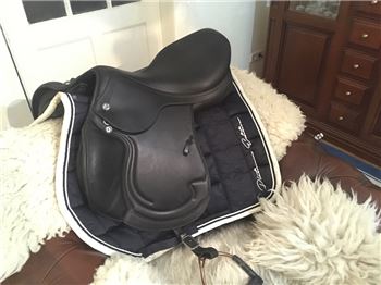 Prestige X - Contact D + 2 cm, Prestige  X- Contact D ( dupliertes Leder) + 2 cm, Jana Minack, Jumping Saddle, Berlin