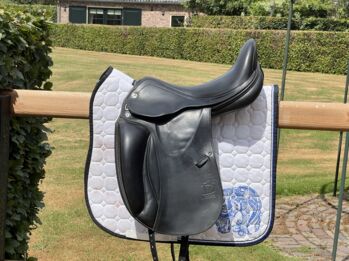 Prestige X-D1 K Zero dressage saddle 17/33, Prestige X-D1 K, Lana Zavada, Dressage Saddle, Schijndel