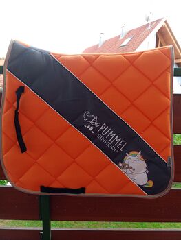 Das Pummeleinhorn, Aline Betz, Dressage Pads, Stegen