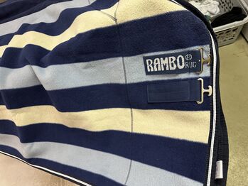 Rambo Deluxe Fleece 145 cm, Rambo, Marina L., Pferdedecken, Geisenfeld