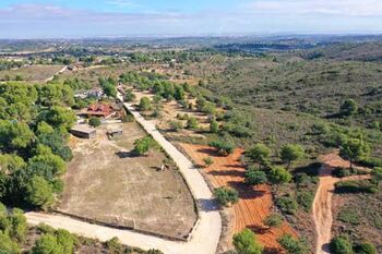 Ref2531 Spanien, Valencia, Monserrat - Finca mit Pferdehaltung zu verkaufen!