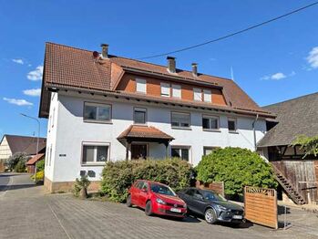 Ref2539 Hessen, Vogelsbergkreis, Schlitz, Haus mit Pferdestall, Reitplatz zu verkaufen, Sabine Wesseln, Maras World of Horses (Maras World Solutions S.L.), Equestrian Properties, Schlitz