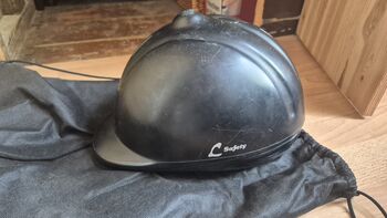 Reithelm Loesdau schwarz, Loesdau Safety, Emma Kasper, Reithelme, Ilmenau