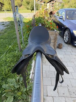 Reitsattel Wintec Wide, 17.5 Zoll, verstellbar, schwarz, sehr guter Zustand Wintec  Wintec Wide