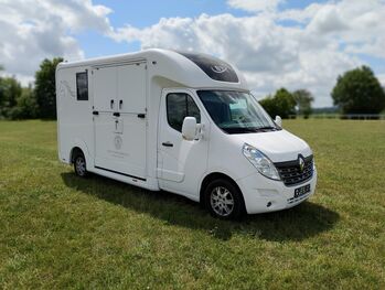 Pferdetransporter Renault Master Automatik Nur 35.300KM 170 PS Viehtransporter Selbstfahrer, Renault Master Renault Master STX, Gerhard Strobel (Dickenherr Trucks und Trailers), Horse Trailers, Baden-Württemberg - Unterschneidheim