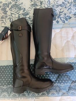 Riding Boots Mountain Horse Snowey River Winter 