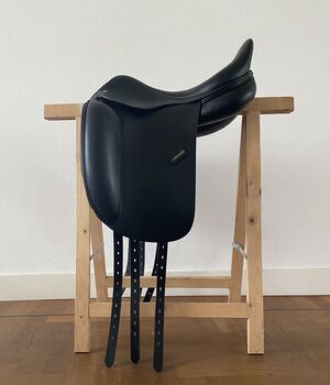 Reitsattel Amerigo Dressursatte HC Elegance und Comfort Wie NEU, Amerigo (Menet Sattlerei) HC (+Holz Stahlfeder Baum), Martina, Dressage Saddle, Ahaus