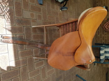 Riding saddle, Bates, Gail Heazle, All Purpose Saddle, KELMSCOTT