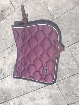 Equestrian Stockholm Springschabracke, Equestrian Stockholm  Black Raven , H.L., Dressage Pads, Limburgerhof 
