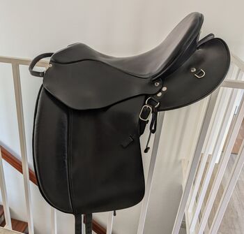 Rieser Dressur- und Wanderreitsattel, schwarz, 18‘‘, Rieser Dressur- und Wanderreitsattel, Petra, Dressage Saddle, Pulheim