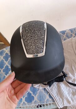 Reithelm schwarz mit Glitzer – Größe M – sehr guter Zustand