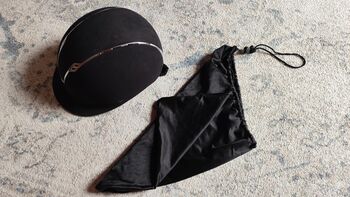 Reithelm, schwarz mit Verzierung, Größe M-L, A. Schön, Riding Helmets, Karben