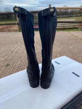 Riding boots Ariat