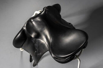 Röösli Dressursattel Monoblatt 17" Röösli 