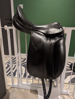 Roosli Classic Rigi Dressage Saddle Roosli Classic Rigi