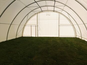 Rundbogenhalle 9,15 x 10 m  sehr funktionale Lagerlösung für Landwirtschaf