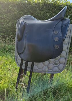 Sattel * Dressursattel * Sommer * Ibero Dressage Sommer Ibero Dressage