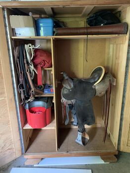 Sattelschrank (Für Westernsattel)