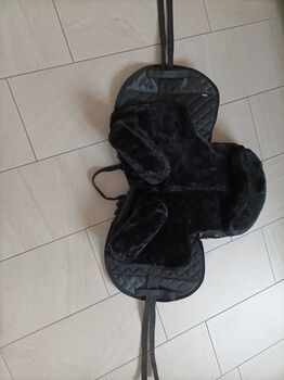 Fellsattel aus Kunstfell, Rika, Lambskin Pad, Warendorf