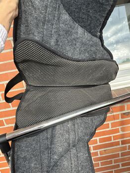 Fellsattel/Reitpad Lammfell Barefoot  Ride on Physio