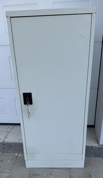 Sattelschrank Sattelschrank